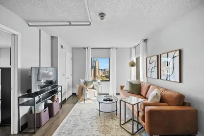 Image de New King Bed | Free Parking | Onsite Gym | Wifi