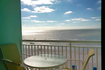 Image de Chateaux #507~Direct Gulf Front Elevator Is Working Yay! ! ! Weather Is Great.