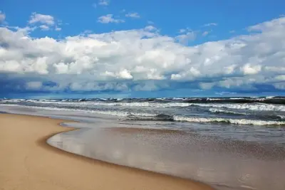 Image de Cozy beach cottage near West Beach.