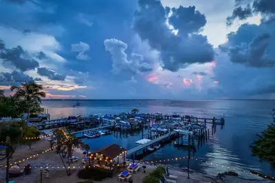 Image de Waterfront Community in Key Largo, Florida - Moon Bay Condo A210 Sunsets