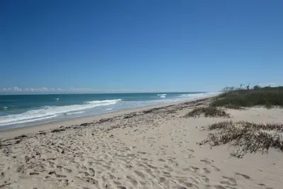 Image de Beautiful Beach Close to Everything