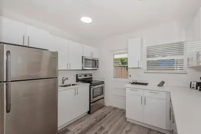 Image de Sunset Place 2, Walk to the Beach