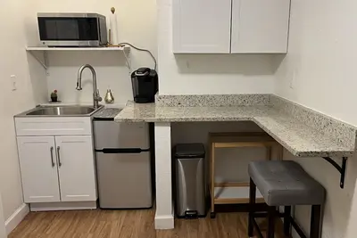 Image de 1 bed, 1 bath college park gem
