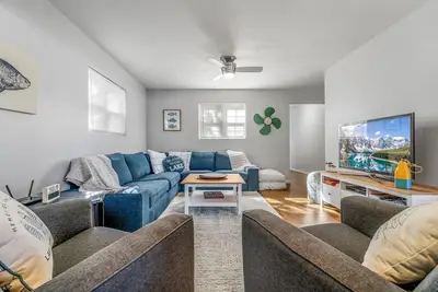 Image de Fabulous Family Retreat In A Quiet Cove, Sleeps 10