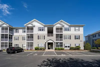 Image de 34704 Villa Circle Unit 1106 - Two Bedroom Condo with Community Pool!