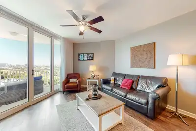 Image de Waterview Resort Condo with WiFi, Washer-Dryer, Shared Pools, Hot Tub & Gym