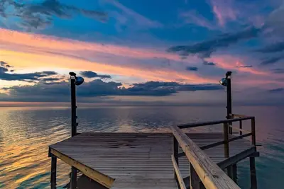 Image de Waterfront home with balcony, private pier, free WiFi, & amazing views
