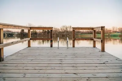 Image de Peaceful, lakefront house on Guist Creek Lake/ Shelbyville-Bourbon Trail
