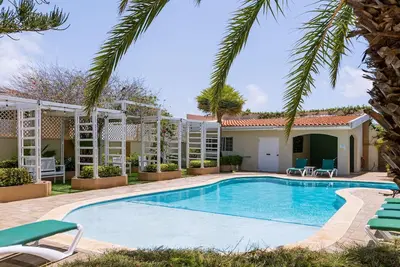 Image de 1 Min Walk 2 Arashi Beach Suite w/ RoofDeck & Pool