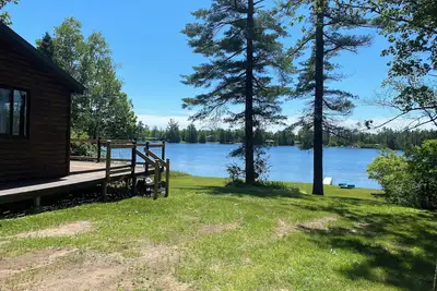 Image de Beautiful Cabin on private lake close to all the attractions in the Eastern Up!