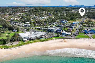Image de Ocean Cove - cosy retreat steps from beach & cafes