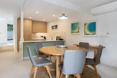 Image de Little Cove Townhouse 7 - Walking distance to the beach & Noosa National Park