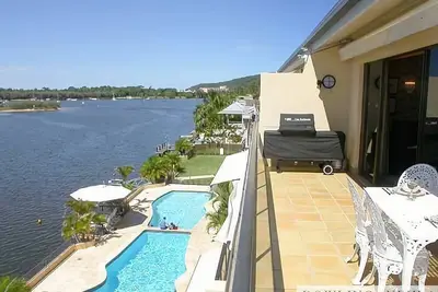 Image de Penthouse with spectacular Noosa River Views