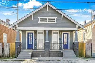 Image de Nola 2bd/2ba Rental in the Heart of the City