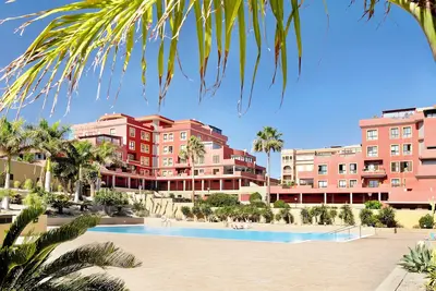 Image de Appartement \"Residencial en el Médano\" avec piscine, terrasse et Wi-Fi
