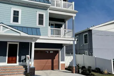 Image de Luxury Townhouse Walking Distance to Beach