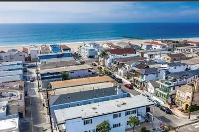 Image de A block away from the Beach_Entire Upper Unit Apartment