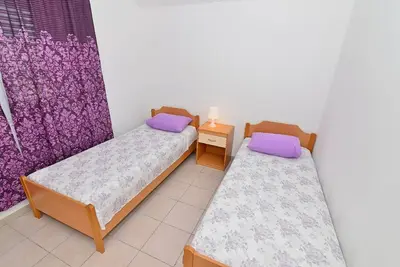 Image de Appartement de vacances Srima pour 1 - 5 personnes avec 2 chambres à coucher - Maison mitoyenne
