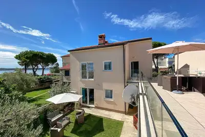 Image de Appartement de vacances Novigrad pour 1 - 6 personnes avec 2 chambres à coucher - Appartement de vac