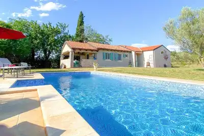 Image de Maison de vacances Novigrad pour 1 - 8 personnes avec 3 chambres à coucher - Maison de vacances