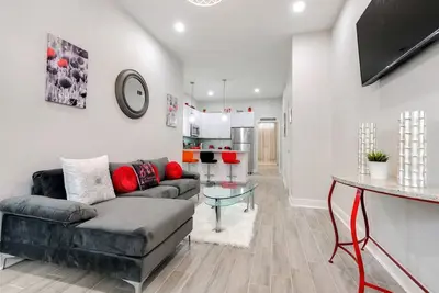 Image de Vieux Carre’- Brand new 3br/2. 5b Balcony & Parking