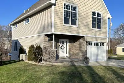 Image de Large, 3 bedroom Cottage on Black River sleeps up to 10.