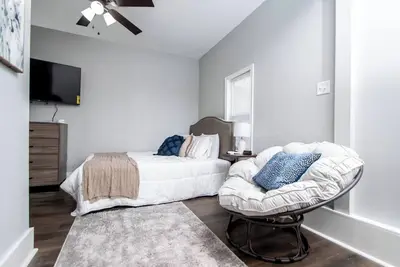 Image de Perfect 4 Solo Traveler Long Stay Central Location