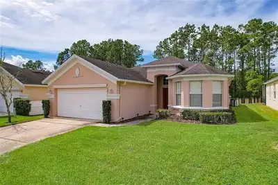 Image de 4 bed 3 bath pool/spa villa and game room