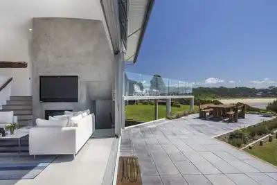 Image de Bawley Point Beach Front - oceanfront luxury home