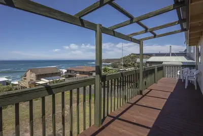 Image de Summer House On Kurrawa - stunning beach views