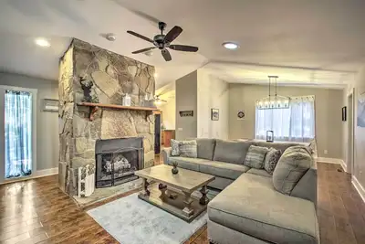 Image de Massanutten Getaway w/ Fireplace: Hike & Ski!