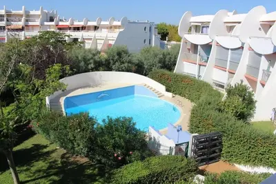 Image de Joli T2 rez-de-jardin au Couchant 200m de la plage dans résidence avec piscine