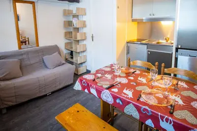 Image de Studio cosy à Val Thorens – 2 pers, proche pistes et commerces, parking et local skis inclus