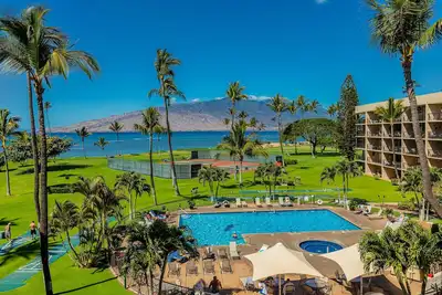 Image de Maui Sunset #B-417 Spacious, Renovated Unit, Oceanfront Complex, Full A/C