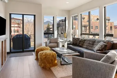 Image de Luxury Mountain View Retreat