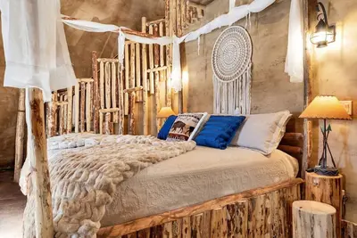 Image de Perfect for A Romantic Getaway Bison Tipi On The Pond w/ 1 King Bed, 2 Futons, Hot tub and an Outdoor Kitchen #40