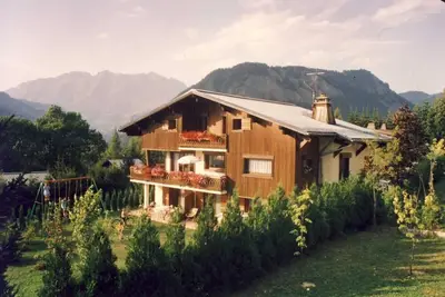 Image de Gite Dans Chalet  Savoyard, 4 Pers, au pied des pistes, calme, vue, expo sud