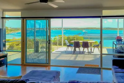 Image de Anchors Away sits in the perfect spot on the Esplanade with amazing views that seriously won't disappoint.