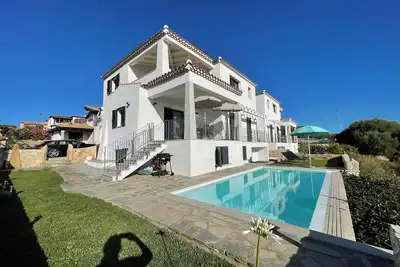 Image de Apartment with sea view, terrace, pool and garden for sole use