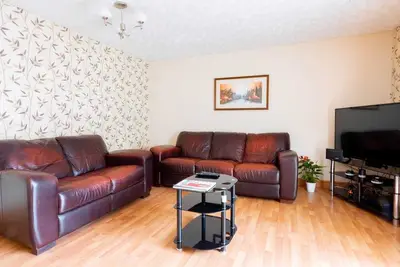 Image de Nice house near to Birmingham city centre near to the canal and to reservoir