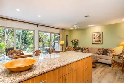 Image de Hale Hui Kai 102 on Keawakapu Beach