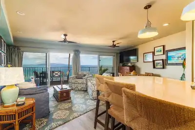 Image de Hale Hui Kai 311  Ocean Views and  large balcony overlooking Keawakapu Beach