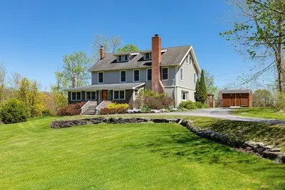 Image de Saugerties Manor: Family Friendly Home w\/ Pool, Hot Tub, Close to Hunter Mtn