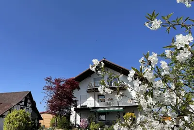 Image de Dreamlike estate on Lake Constance - a sustainable vacation dream with a view of the Alps