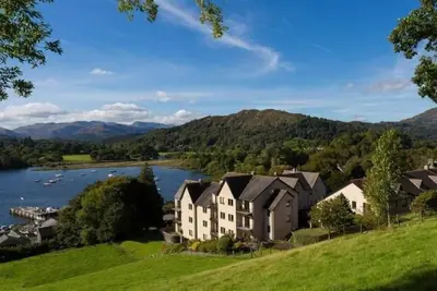 Image de Superb Apartment - Spacious - Lake Views