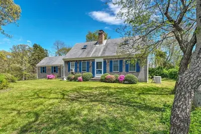 Image de Book Eastham, Plenty Of Room For Entire Family!