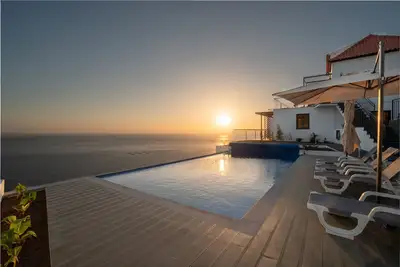 Image de Nearer to the Sea than the sky, an amazing views and peaceful escape.