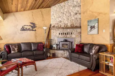 Image de Georgetown Lake home with hot tub, sauna, & views!