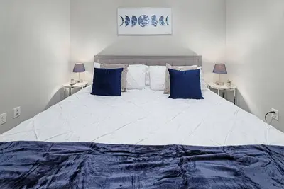 Image de Piece of NoDa⭐️FreeParking⭐️KingBed⭐️SmartTVs⭐️1GBWifi