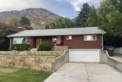 Image de Grannies Basement - 2 Br Private Suite below Y Mountain near Byu